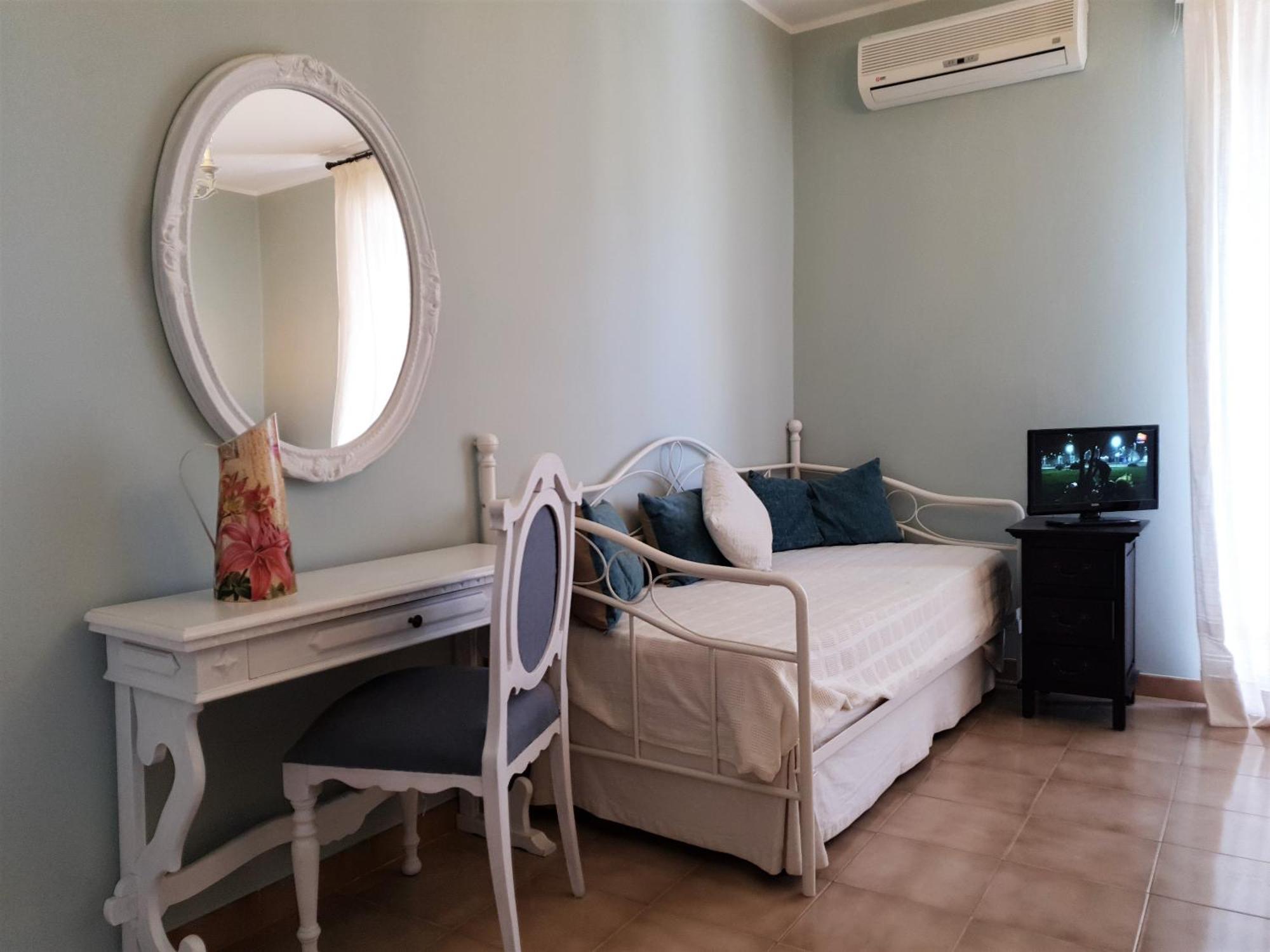 Blue Dolphin Guest House 阿尔盖罗 外观 照片